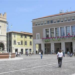 Commercial Premises / Showrooms for Rent in Pesaro