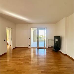 3 locali In Vendita a Pesaro