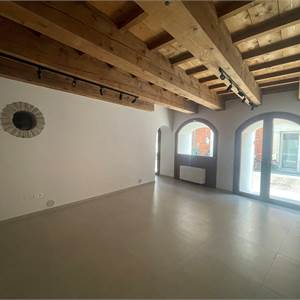 Negozio In Affitto a Pesaro
