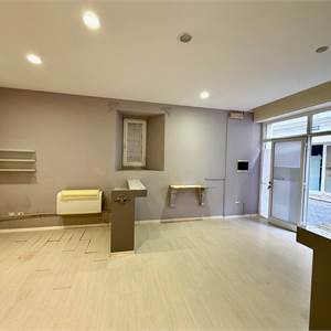 Negozio In Vendita a Pesaro