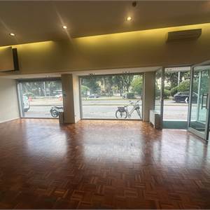 Negozio In Affitto a Pesaro