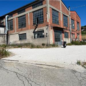 Capannone In Vendita a Pesaro