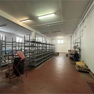 Capannone In Affitto a Pesaro