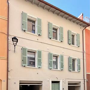 4 o più locali In Vendita a Pesaro