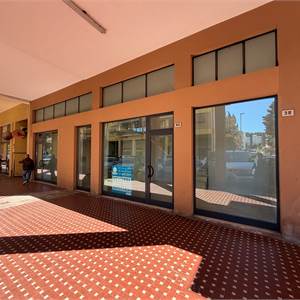 Negozio In Vendita a Pesaro