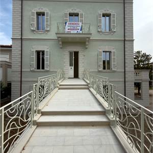 4 o più locali In Vendita a Pesaro
